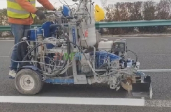 高性能98:2型反光标线涂料（厚涂型喷涂厚度1.2mm）